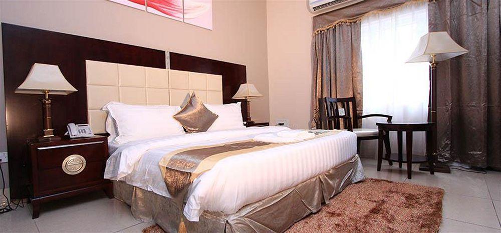 Grandbee Suites Ikeja Exteriér fotografie
