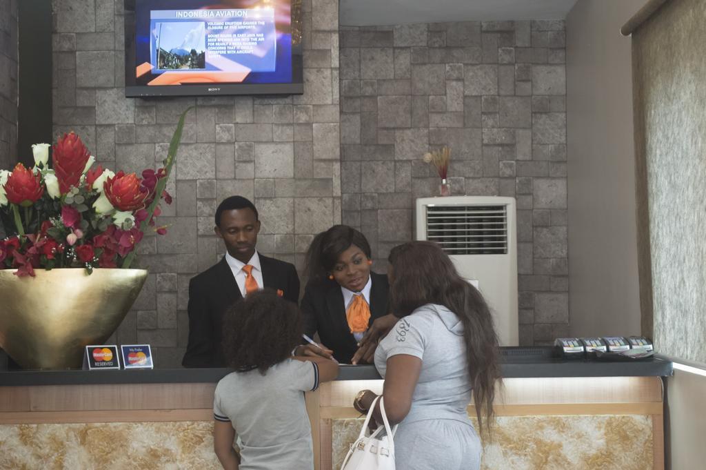 Grandbee Suites Ikeja Exteriér fotografie