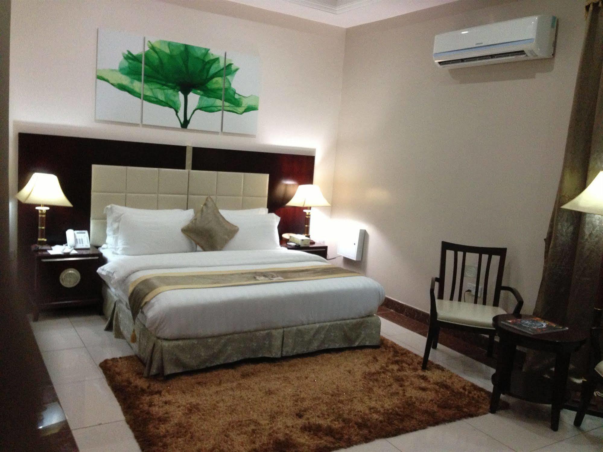 Grandbee Suites Ikeja Exteriér fotografie